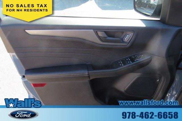 used 2025 Ford Escape car, priced at $29,821