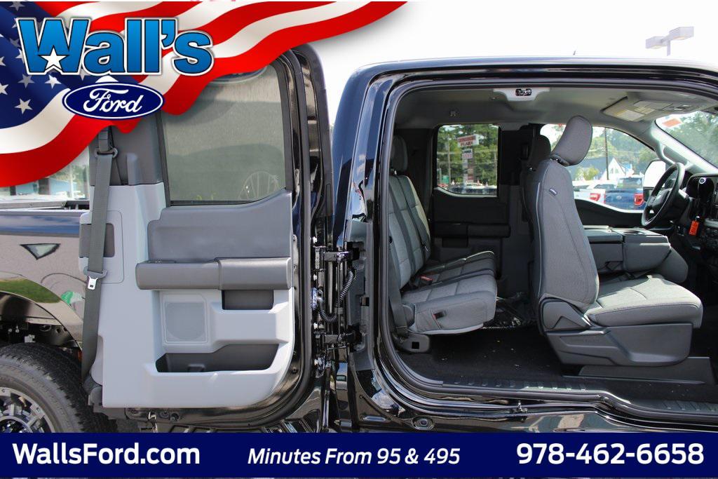 new 2025 Ford F-350 car, priced at $57,465