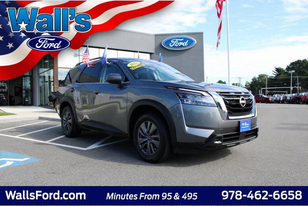 used 2022 Nissan Pathfinder car, priced at $26,092