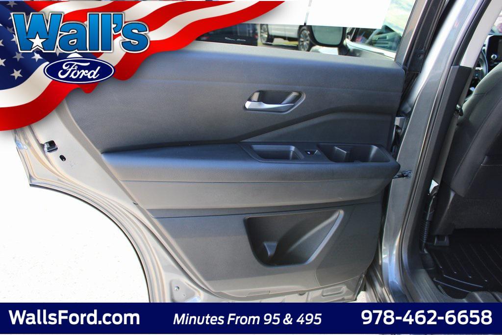 used 2022 Nissan Pathfinder car, priced at $26,092