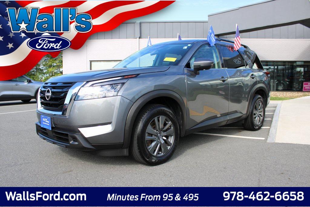 used 2022 Nissan Pathfinder car, priced at $26,092