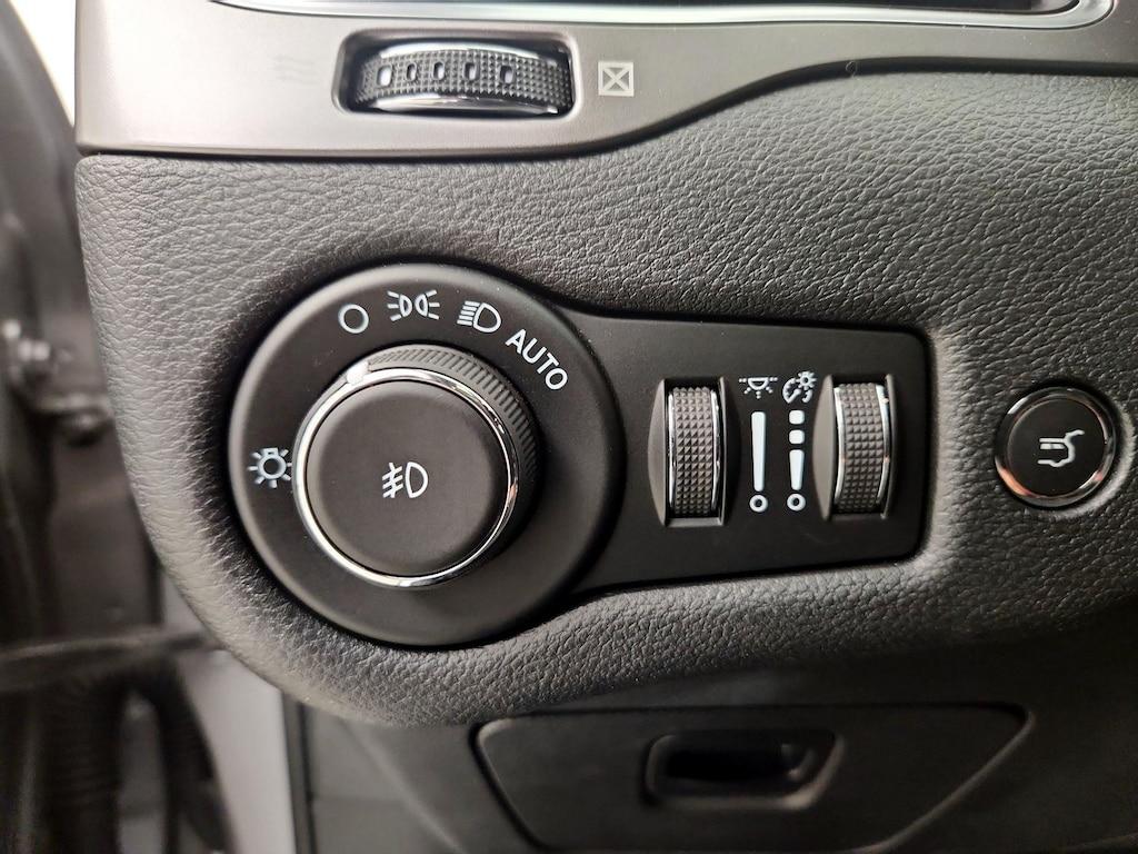 used 2021 Jeep Cherokee car, priced at $23,998