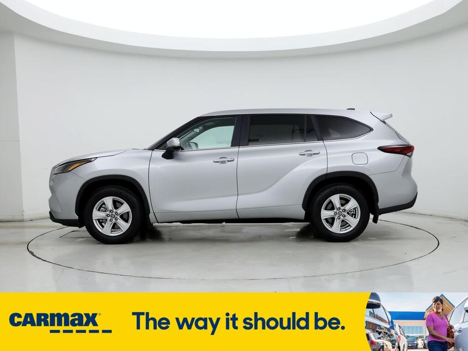 used 2024 Toyota Highlander car, priced at $40,998