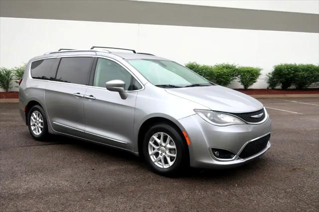used 2020 Chrysler Pacifica car, priced at $14,900