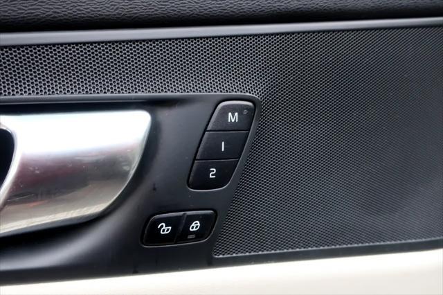 used 2022 Volvo XC60 car, priced at $18,600