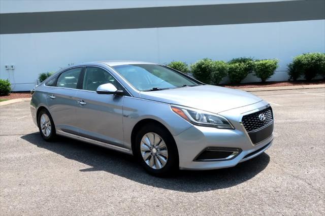 used 2016 Hyundai Sonata Hybrid car, priced at $9,800