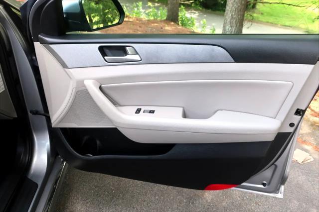 used 2016 Hyundai Sonata Hybrid car, priced at $9,800