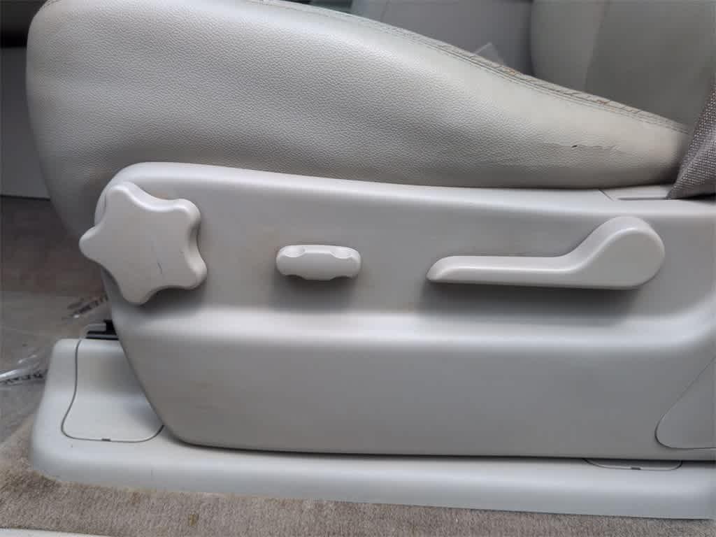 used 2013 Chevrolet Tahoe car, priced at $14,000