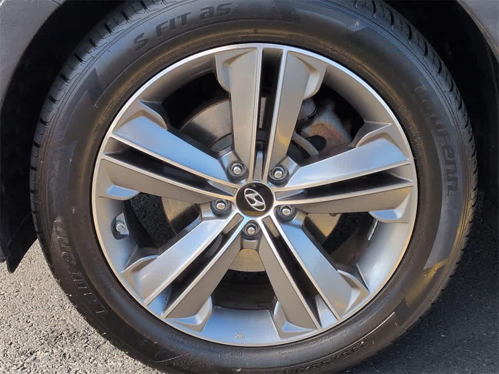 used 2015 Hyundai Santa Fe car, priced at $8,500