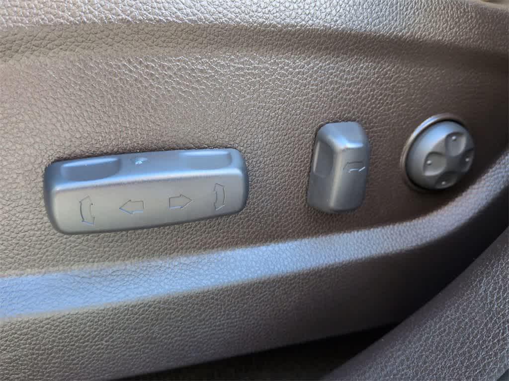 used 2015 Hyundai Santa Fe car, priced at $8,500