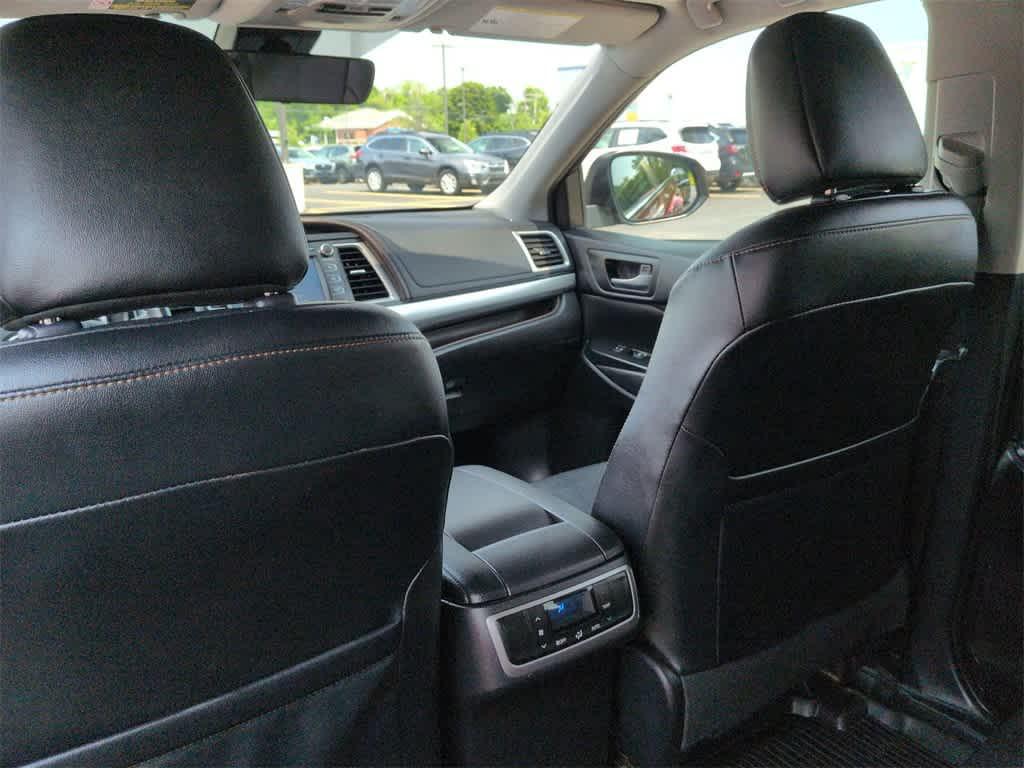 used 2019 Toyota Highlander car, priced at $23,964