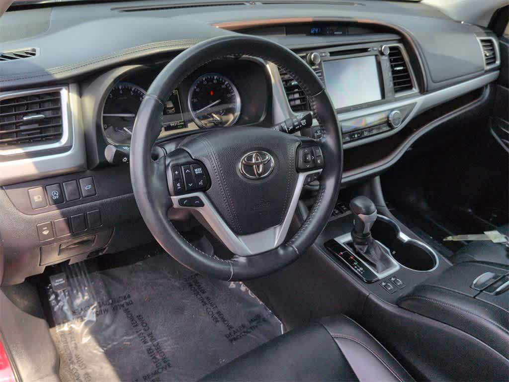 used 2019 Toyota Highlander car, priced at $23,964