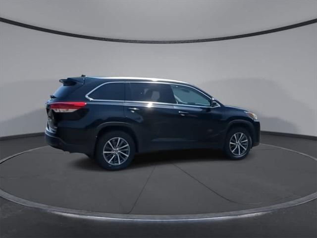 used 2018 Toyota Highlander car, priced at $20,695