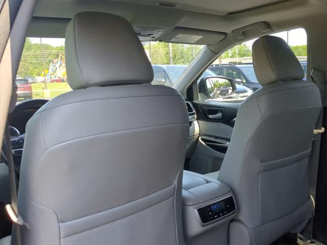 used 2018 Toyota Highlander car, priced at $20,695