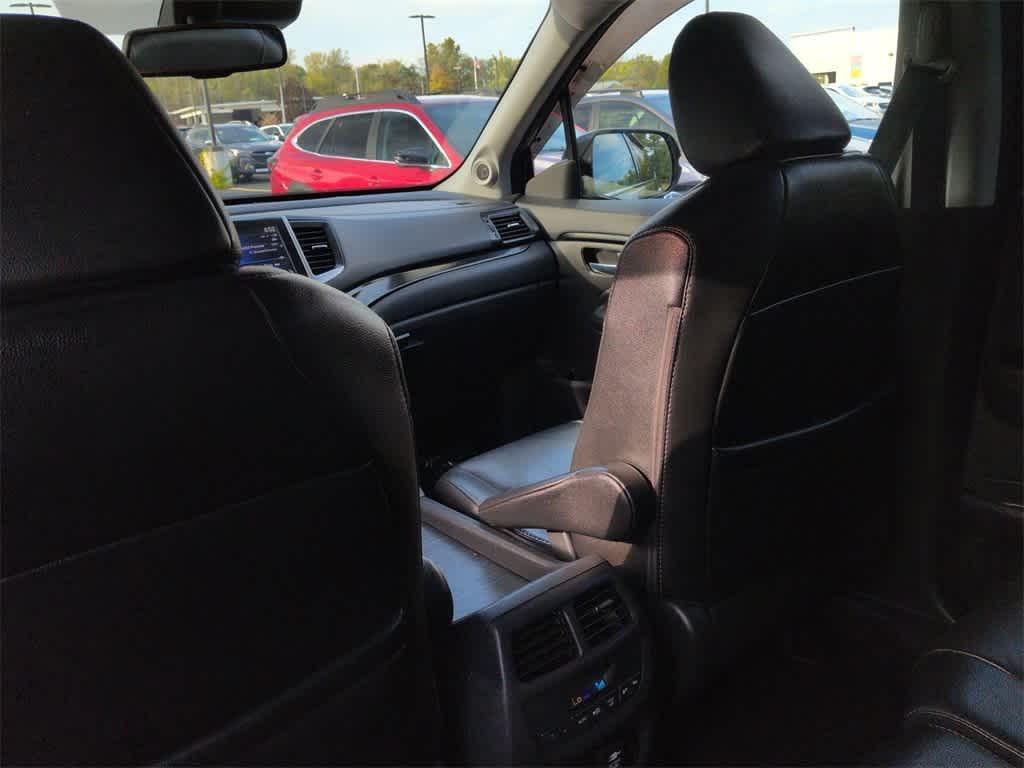 used 2016 Honda Pilot car, priced at $15,900