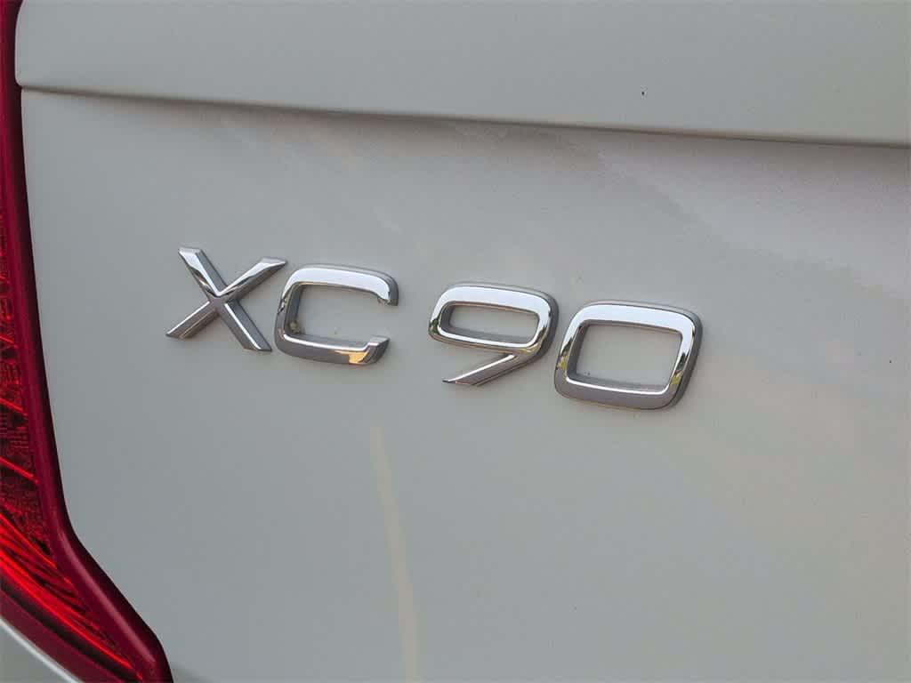 used 2022 Volvo XC90 car, priced at $39,500
