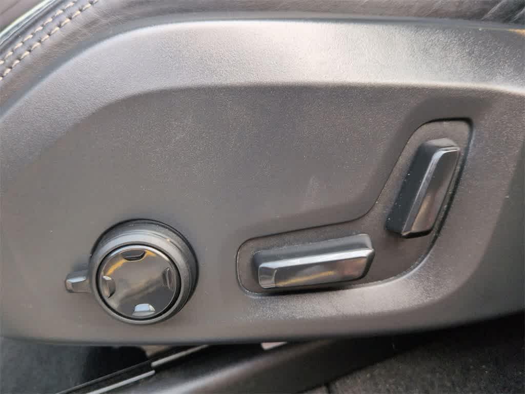 used 2022 Volvo XC90 car, priced at $39,500