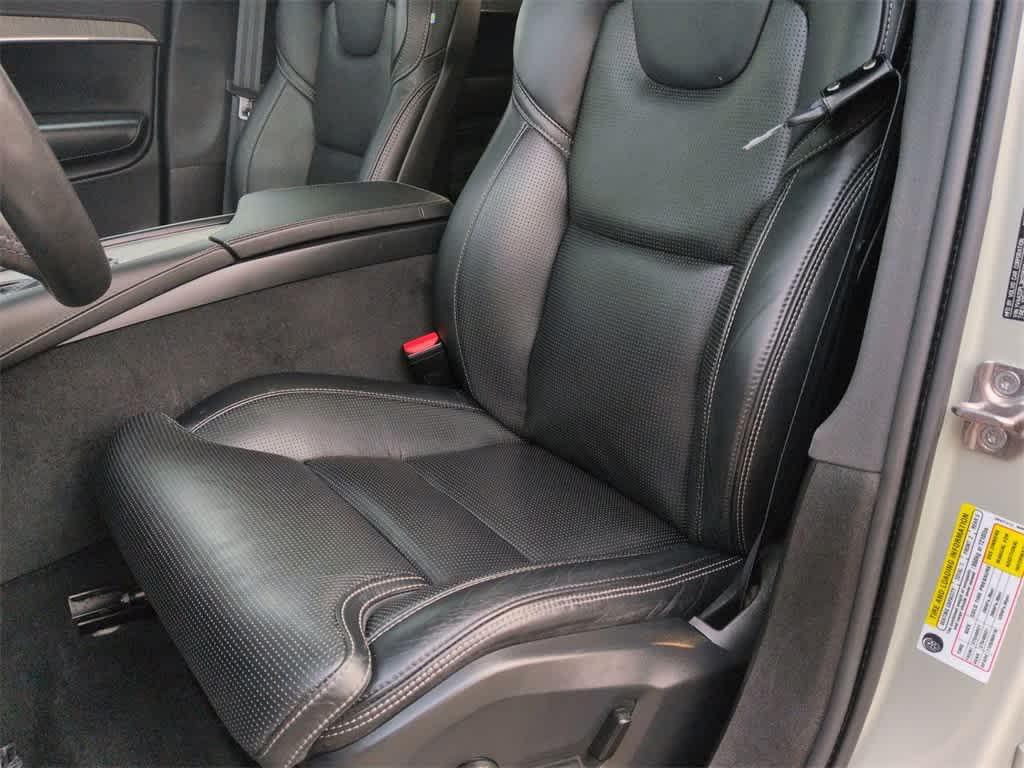 used 2022 Volvo XC90 car, priced at $39,500