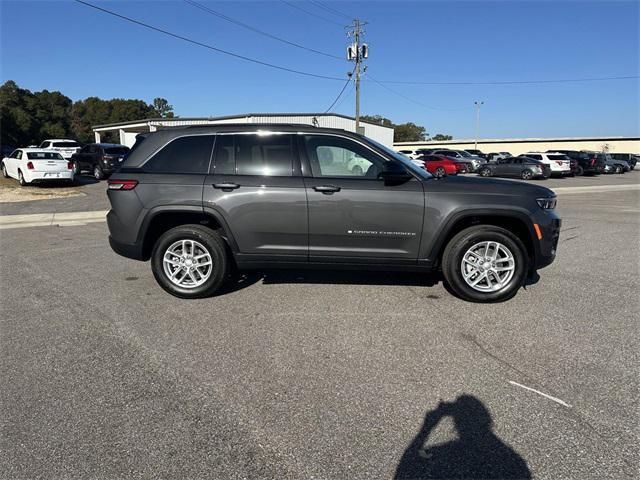 new 2025 Jeep Grand Cherokee car, priced at $37,675