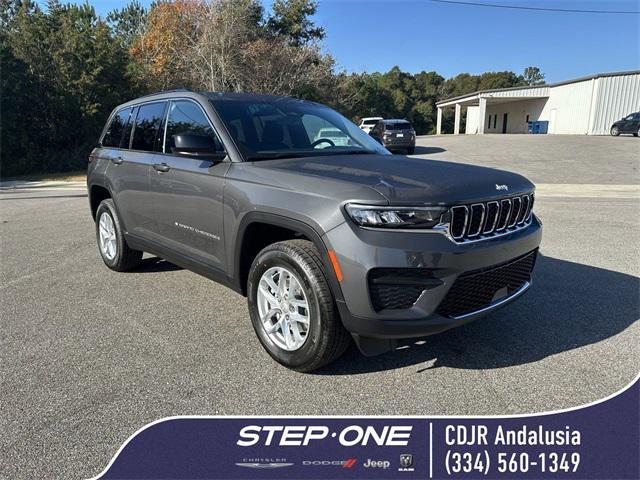 new 2025 Jeep Grand Cherokee car, priced at $37,675