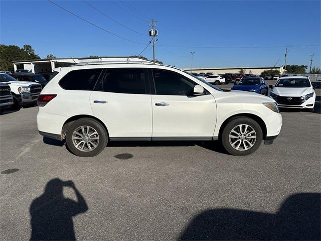 used 2014 Nissan Pathfinder car, priced at $5,453