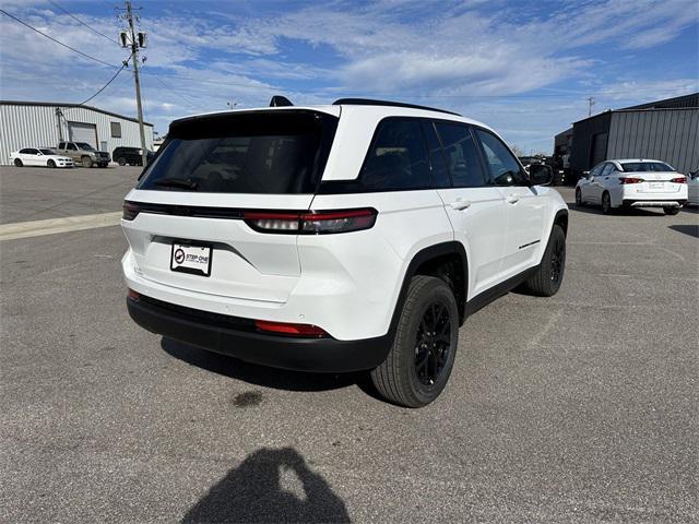 new 2025 Jeep Grand Cherokee car, priced at $41,435