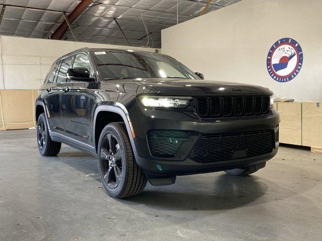 new 2024 Jeep Grand Cherokee car, priced at $45,062