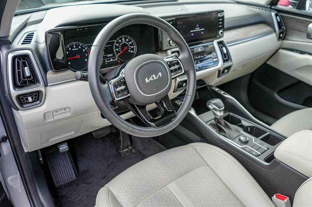 used 2022 Kia Sorento car, priced at $31,100