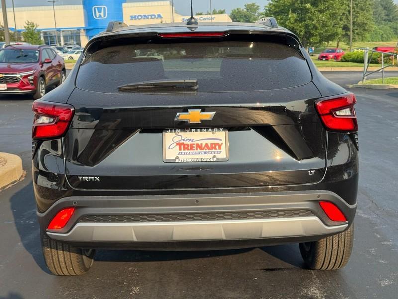 new 2025 Chevrolet Trax car, priced at $24,035