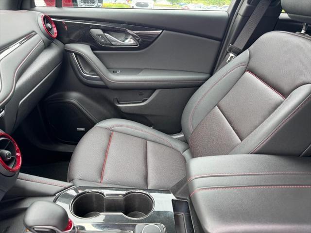 new 2025 Chevrolet Blazer car