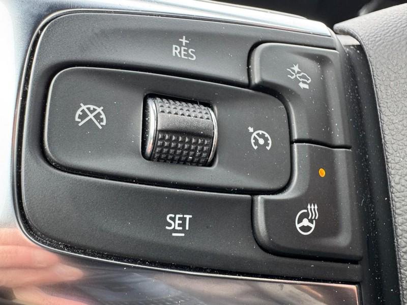 new 2025 Chevrolet Blazer car, priced at $43,060