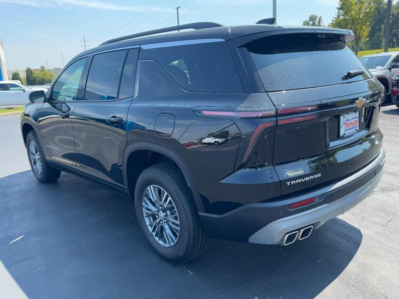 new 2026 Chevrolet Traverse car, priced at $41,595