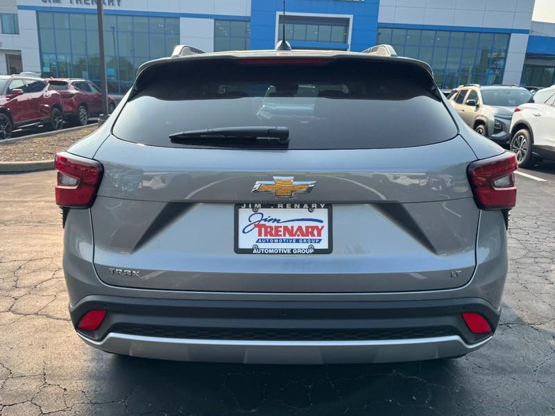 new 2025 Chevrolet Trax car, priced at $24,035