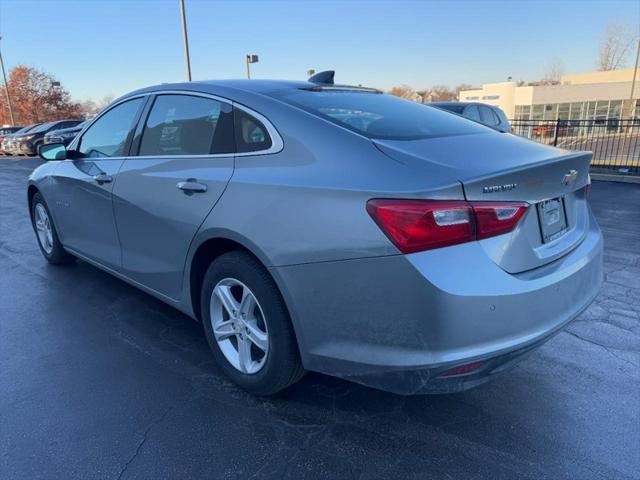 new 2024 Chevrolet Malibu car, priced at $22,120