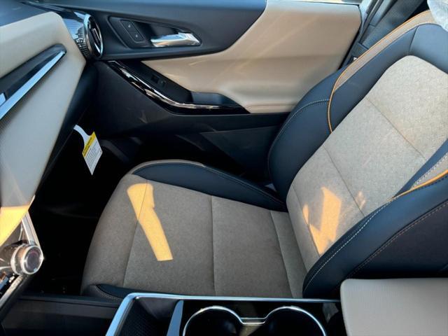 new 2025 Chevrolet Equinox car