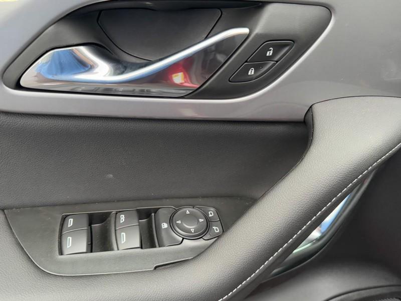 new 2025 Chevrolet Blazer car, priced at $36,390