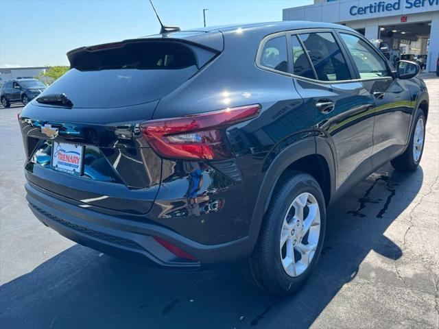 new 2025 Chevrolet Trax car, priced at $22,890