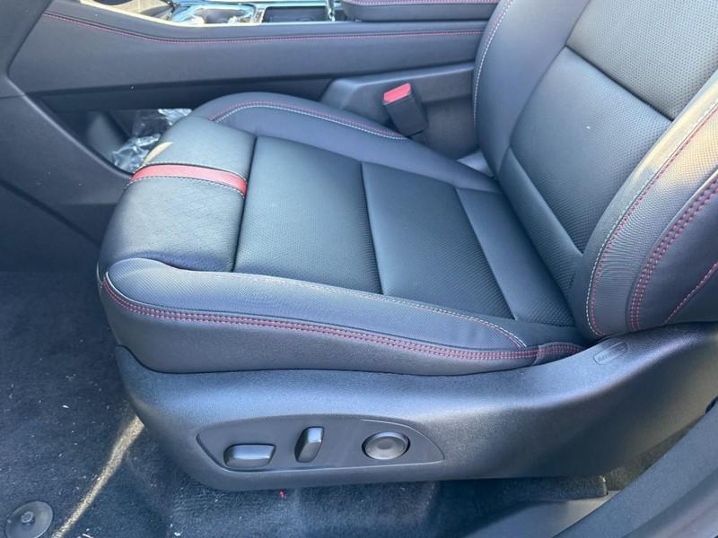 new 2026 Chevrolet Traverse car, priced at $56,320