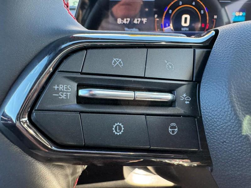 new 2026 Chevrolet Traverse car, priced at $56,320