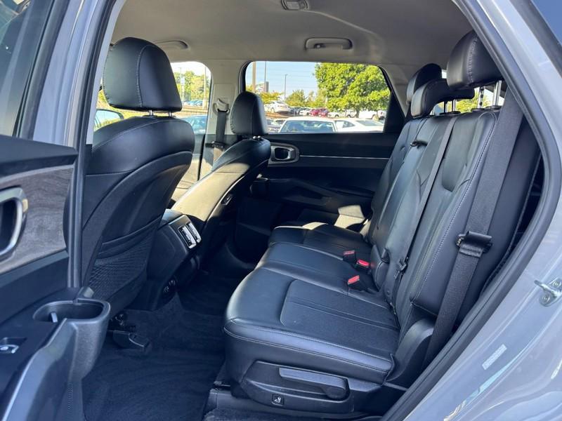 used 2022 Kia Sorento car, priced at $22,795