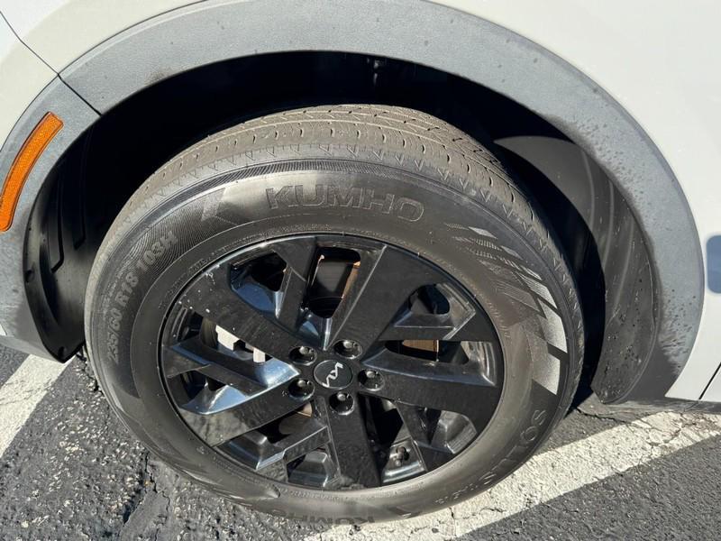used 2022 Kia Sorento car, priced at $22,795
