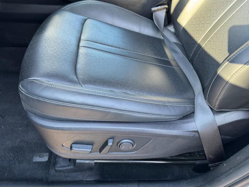 used 2022 Kia Sorento car, priced at $22,795