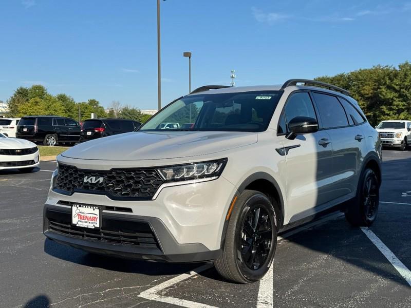 used 2022 Kia Sorento car, priced at $22,795