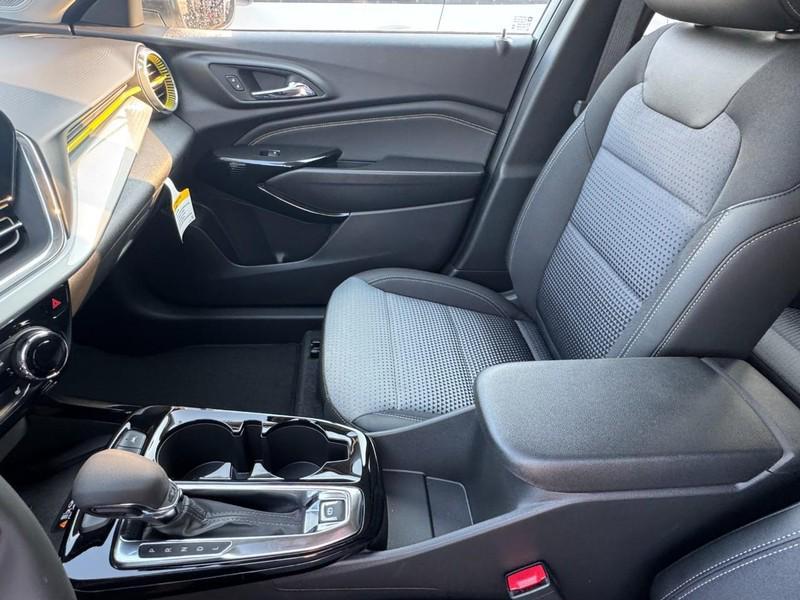 new 2025 Chevrolet Trax car, priced at $24,930