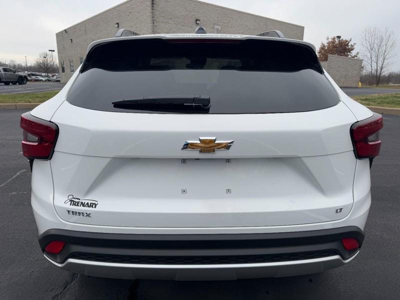 new 2025 Chevrolet Trax car, priced at $23,085