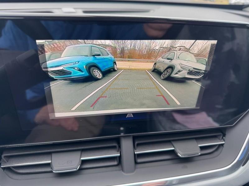 new 2025 Chevrolet Trax car, priced at $23,085