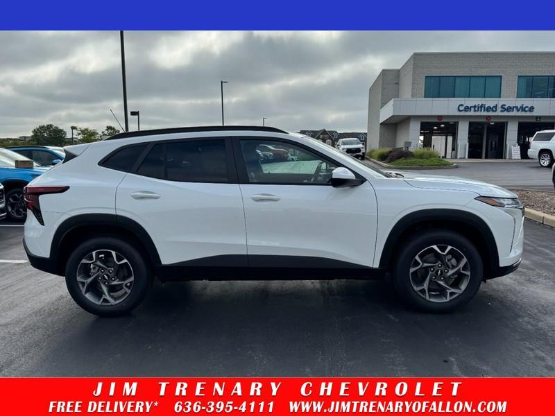 new 2025 Chevrolet Trax car, priced at $24,035
