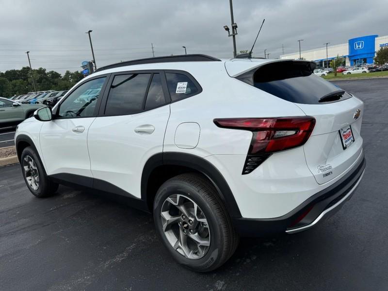new 2025 Chevrolet Trax car, priced at $24,035