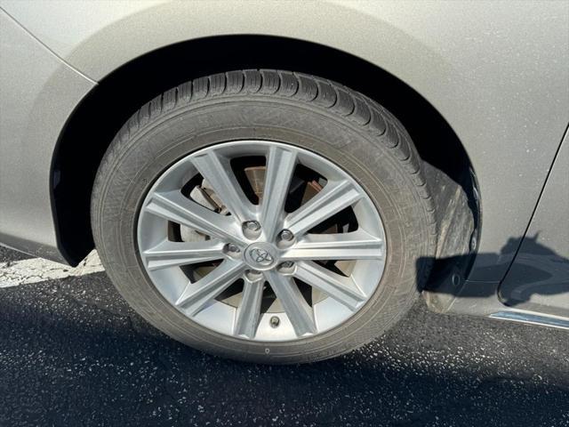 used 2014 Toyota Camry Hybrid car, priced at $16,574