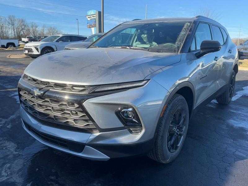 new 2025 Chevrolet Blazer car, priced at $35,855